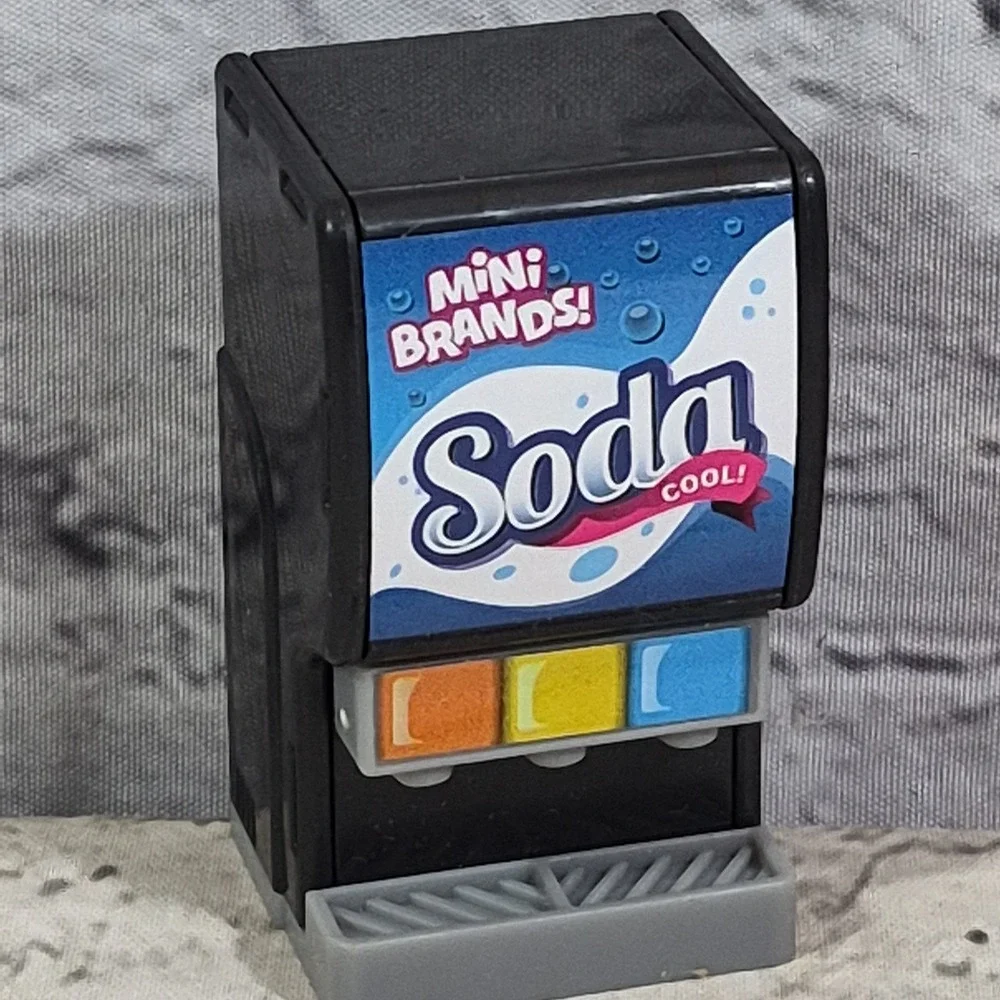 Zuru Mini Brands Foodie Lot 5 Miniature Soda Sonic Hard Rock Cafe Drinks Hardees